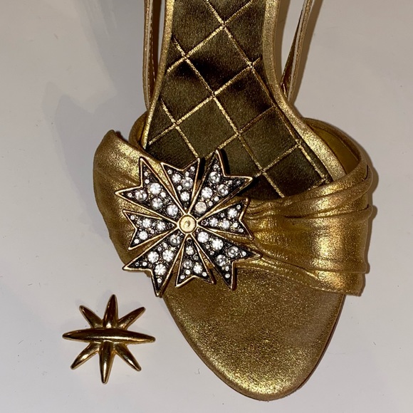 π Gold slingback starburst stilettos by Jennifer Lopez - Picture 9 of 9